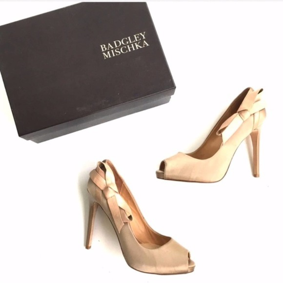 Badgley Mischka Shoes - Badgley Mischka Oliver satin nude bow pumps